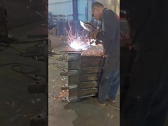 Excavadora de fábrica Raquetas de limpieza de tierras 1 - 100 toneladas Excavadora Raca de palo Q345 / NM400