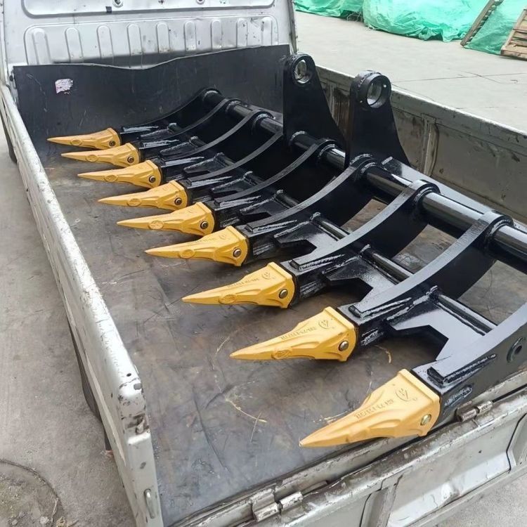 Excavadora personalizada Raquetas de limpieza de tierras de 1 a 50 toneladas Excavadora Q355B