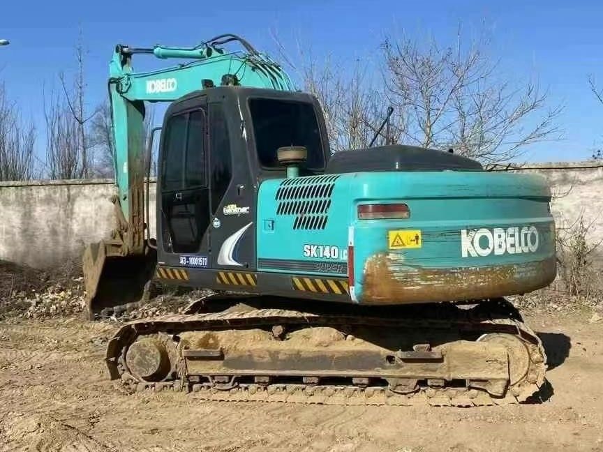 Excavadora hidráulica Kobelco SK140-8 de 2018 con 5000 horas de funcionamiento lista para trabajar