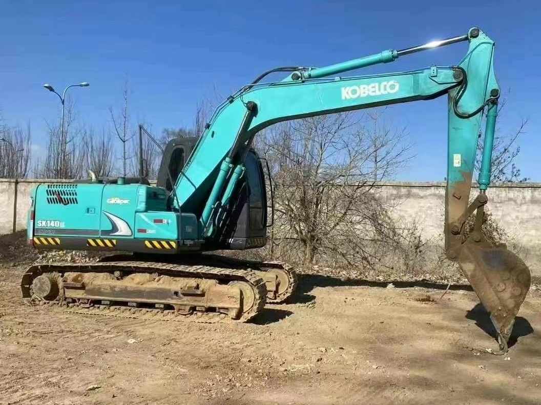 Excavadora hidráulica Kobelco SK140-8 de 2018 con 5000 horas de funcionamiento lista para trabajar