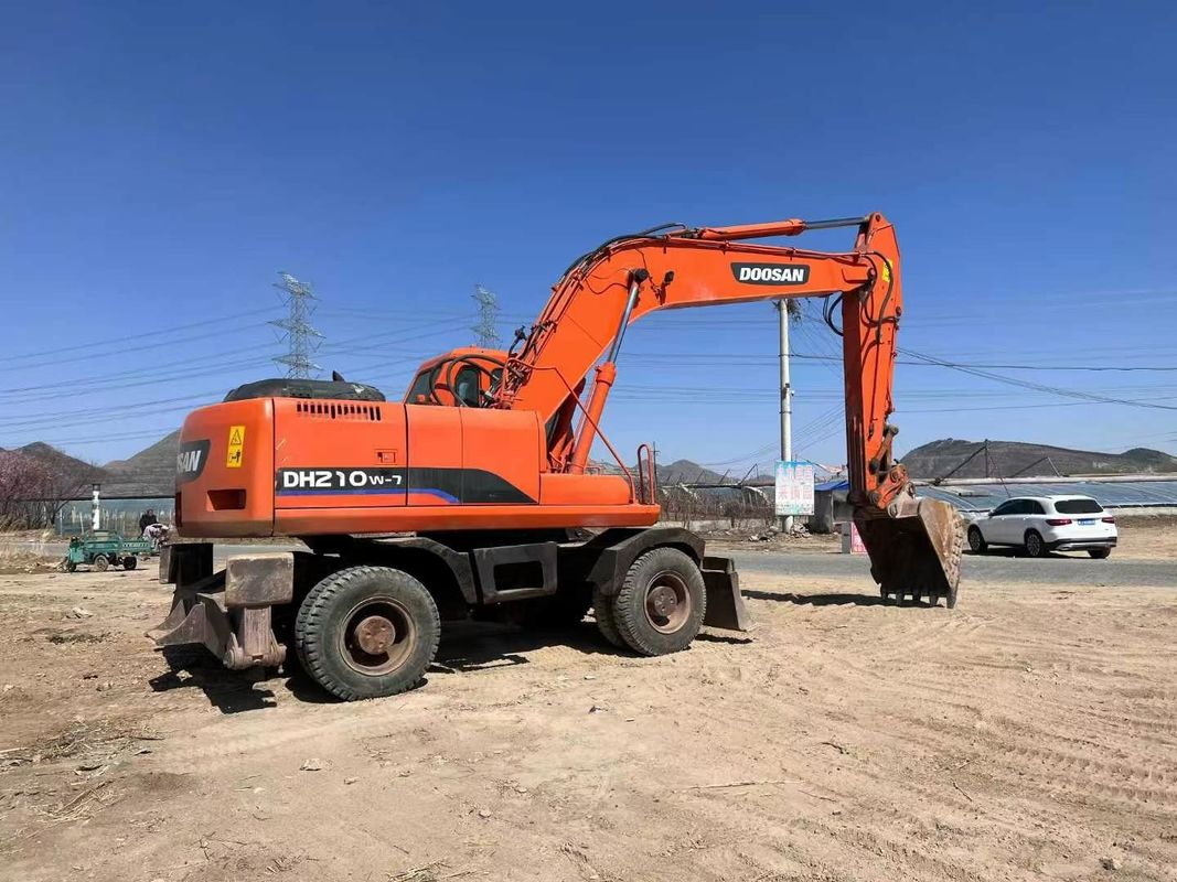 Excavadora de ruedas usadas Doosan DH210 con accionamiento hidráulico y peso de operación Excavadora de buena calidad