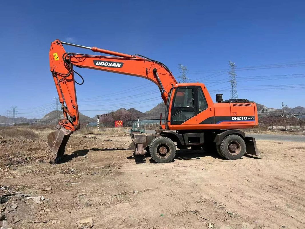 Excavadora de ruedas usadas Doosan DH210 con accionamiento hidráulico y peso de operación Excavadora de buena calidad