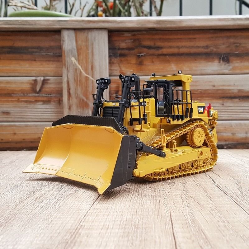 DM 1/50 D10T2 Bulldozer tipo pista modelo moldeado para construcción vehículo de colección 85532C