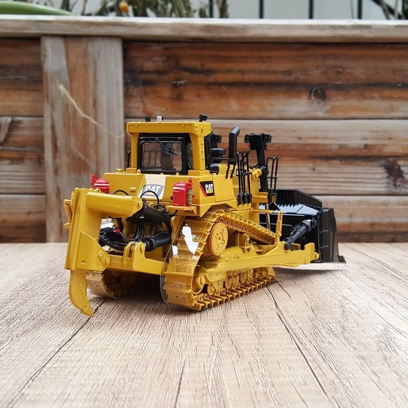 DM 1/50 D10T2 Bulldozer tipo pista modelo moldeado para construcción vehículo de colección 85532C