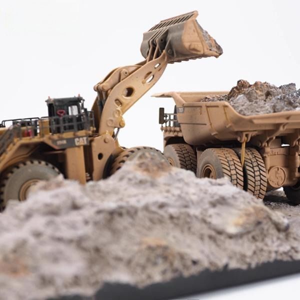 Diecast Masters 1/125 Cargador de ruedas de escala y camión de basura de minería Modelo de escena de barro 85762