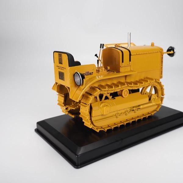 Maestros de fundición 1:16 Escala 25 Tractor Modelo DM Aleación Vehículo agrícola en miniatura 85679