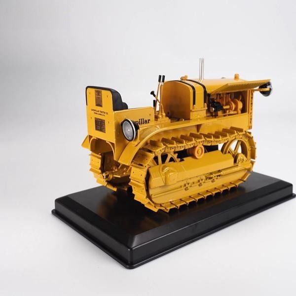 Maestros de fundición 1:16 Escala 25 Tractor Modelo DM Aleación Vehículo agrícola en miniatura 85679