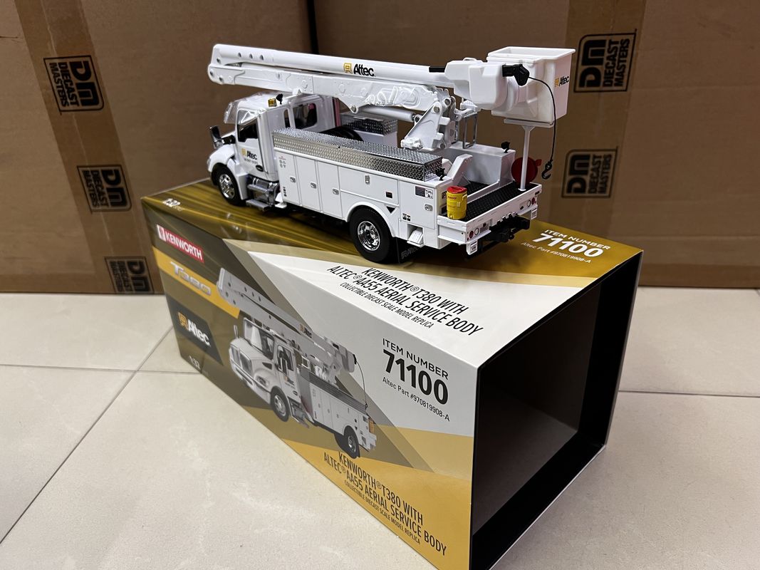 DM 1/32 Kenworth T380 Plataforma de trabajo aéreo Camión de construcción de aleación modelo 71100