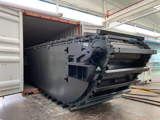 Excavadora personalizada Pontoón anfibio Subcarril Tanque flotante para tierra húmeda Equipo de trabajo de agua proveedor