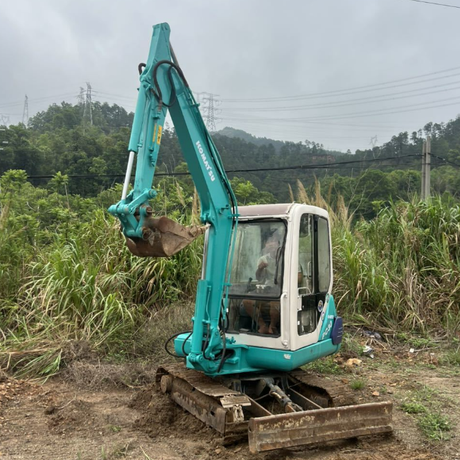 Excavadora compacta Komatsu PC30-7 con cabina Mini Excavadora de 3 toneladas usada - Máquinas de excavación fina Komatsu, mini equipo de bajo consumo para la venta