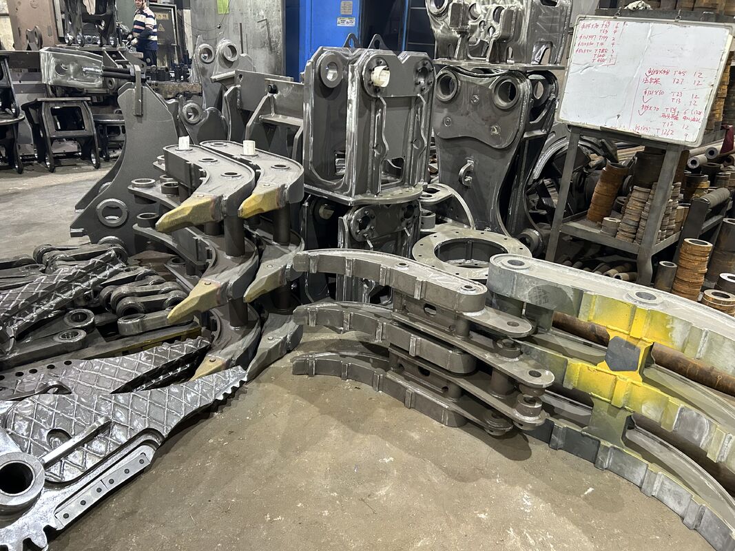 Fabrica personalizar excavadora de trabajo pesado escombros hidráulicos de metal de corte de automóviles antiguos de corte de buques de corte de hojas afiladas 360 ° rotación de barras de acero de tuberías de corte