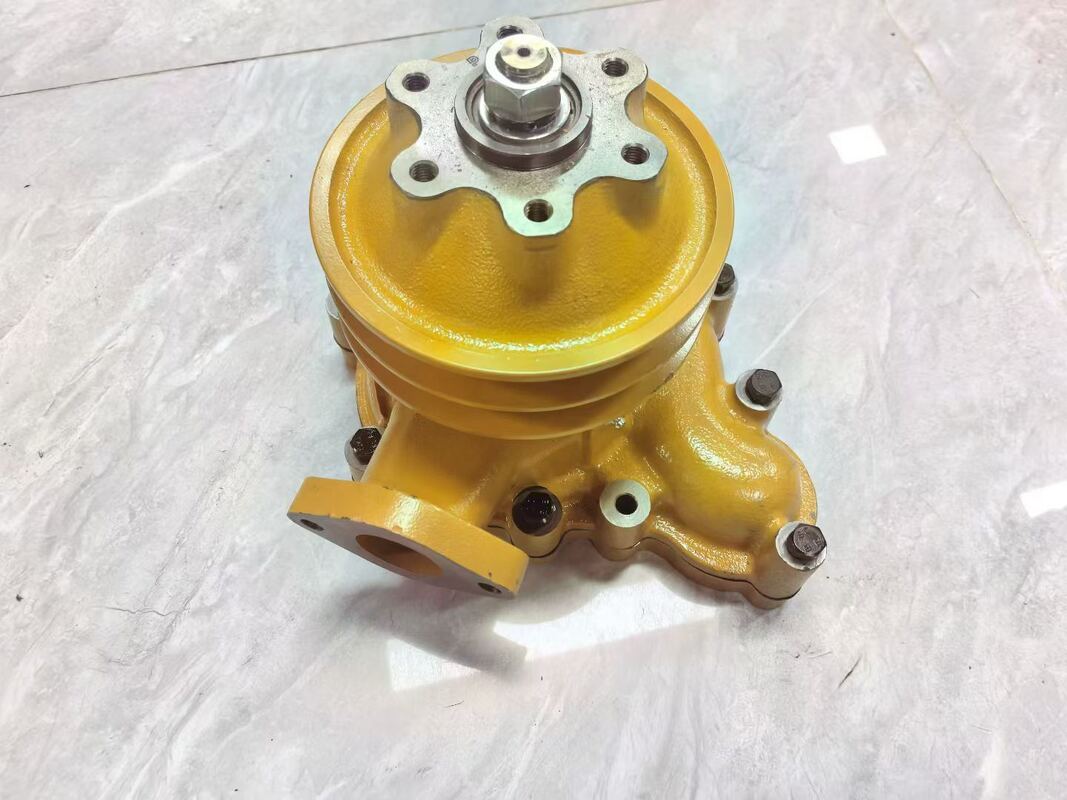 6114-61-1101 Bomba de agua adecuada para Komatsu 4D130 S4D130 GD500 Grader D50P-16 Partes de repuesto del motor