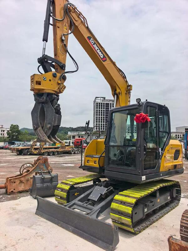 98% Nueva excavadora XCMG XE75G con almohadilla de goma zapatilla de pista con cizalladora hidráulica